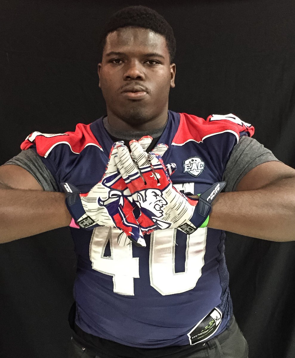 PalmettoPrepMM's tweet photo. FB/LB Antonio Owens from Winter Park HS in FL visited today. #futureminuteman #2017re https://t.co/QAIVcPU9cE