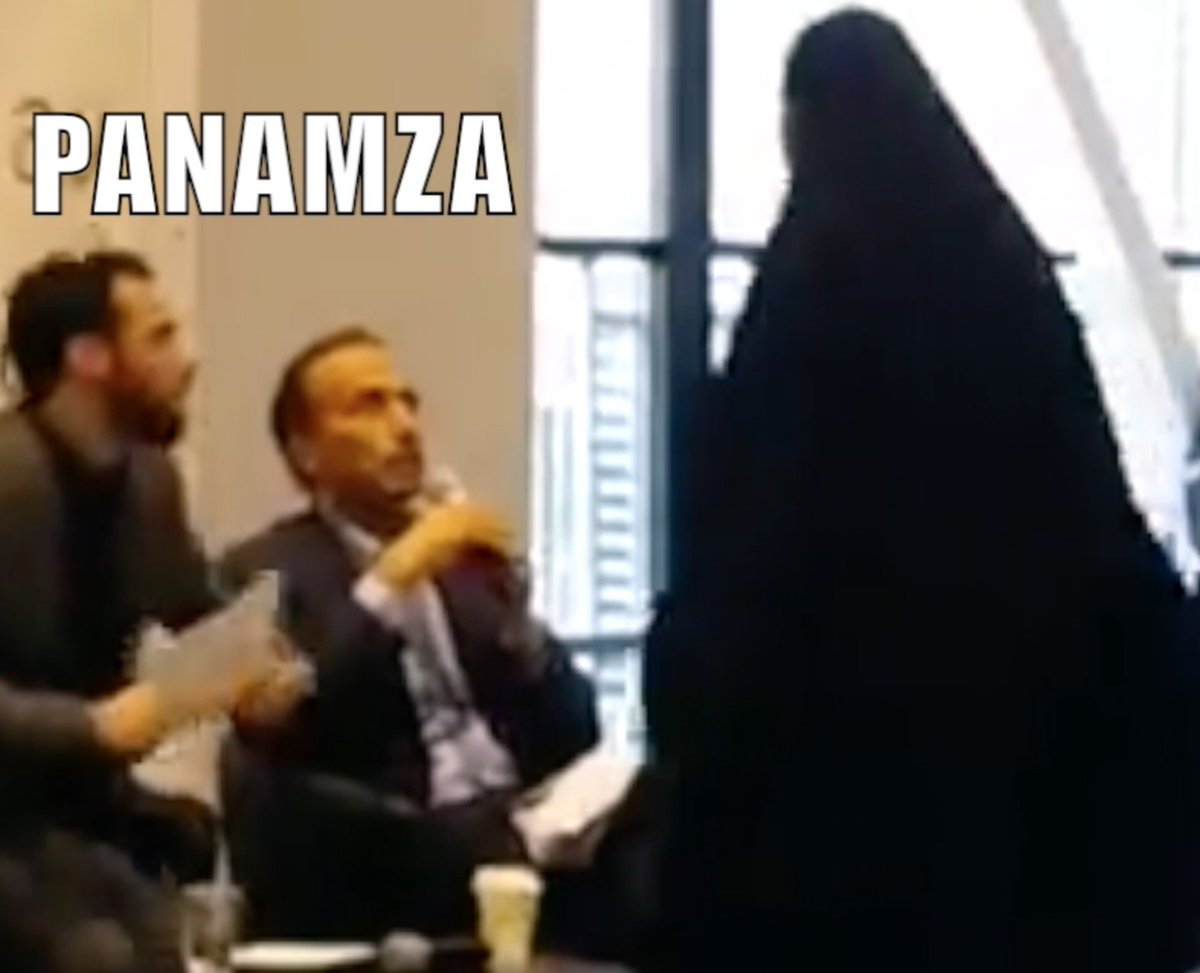 Les Femen seins nus devant Tariq Ramadan