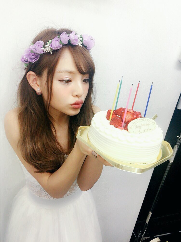 ________Chisato's tweet photo. ハイテンションガール吉木、
貴方のTLにいかがですかぁ〜！
多分、絡んだら楽しいよ？
とにかく、グルグルを緑にしてよ！

[甘えん坊|構ってちゃん|夜行性]

#RTしたnrさんフォローする 
#nrさんbotさんの友達増やしたい https://t.co/EiDTUjWX1u