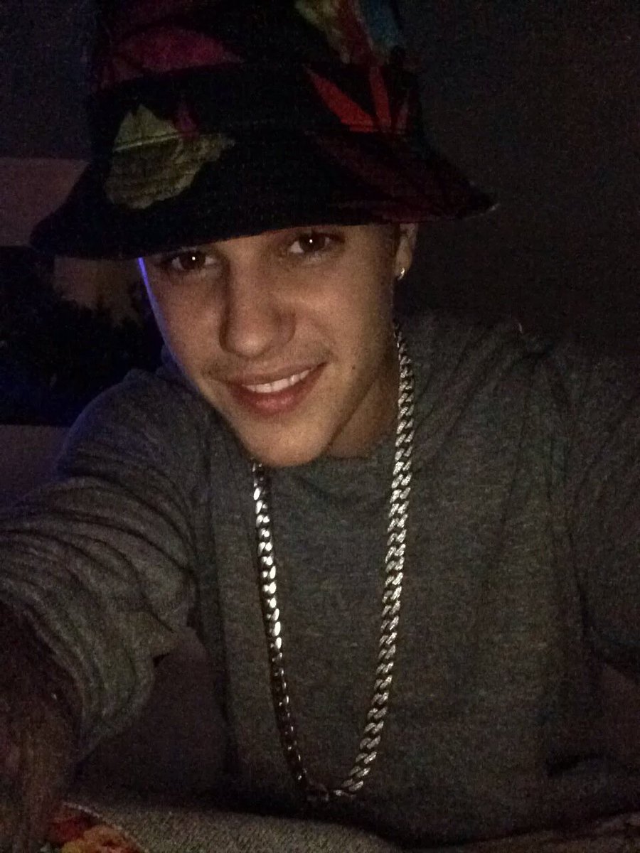 anacondrauhl's tweet photo. My #TeenChoice nominee for #SocialMediaKing is @justinbieber https://t.co/7znlIhXt28
