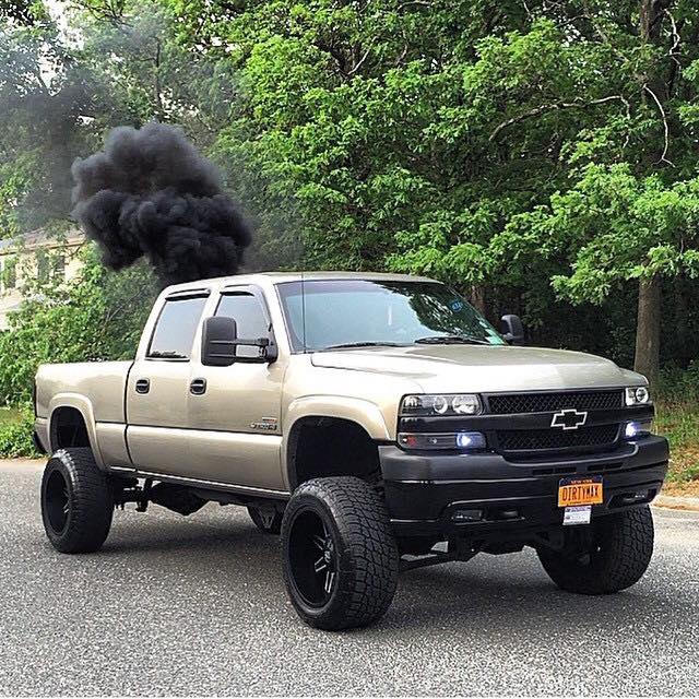 WDieselGallery's tweet photo. #chevy #duramax https://t.co/9hIQQl4DZR
