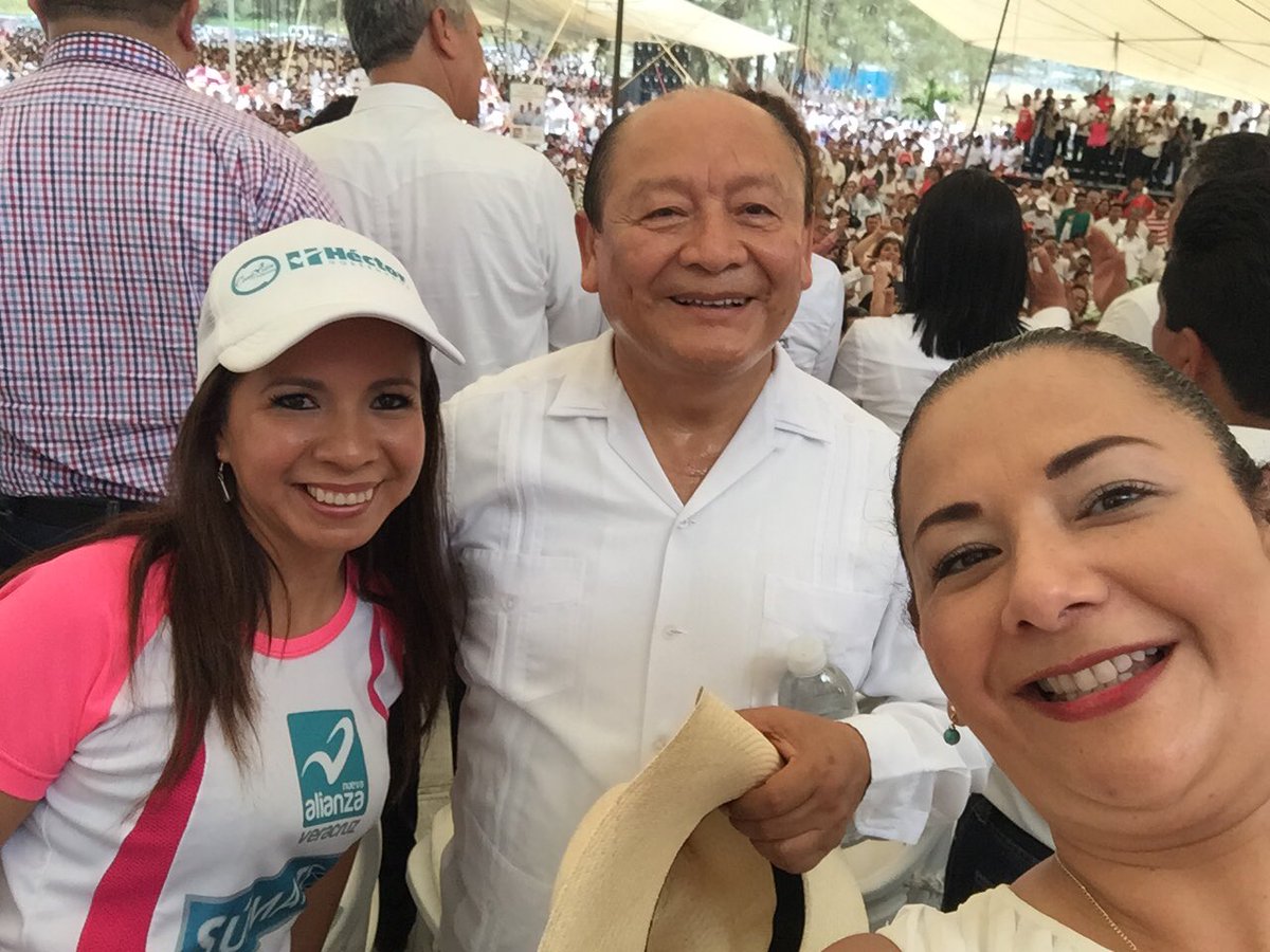 MaricarmenRizo's tweet photo. #EPTurquesa @Luiscasob @alfredvalles @Dora_Talamante @kariluh @pizarro745 @DipJakyGarcia @enriquekuerrera @PoLuX_MS https://t.co/kDnmuWDsER