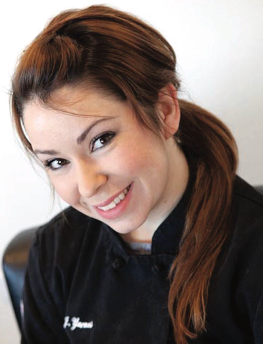 dessertpromag's tweet photo. Congrats Avalon Yarnes @AvalonCakes for being named a #toptencakeartist in NA. #cake #cakeartist #desserts https://t.co/wXwsaX0kMg