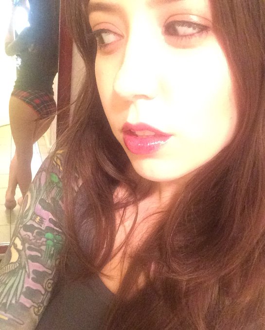 Who does she think she is? https://t.co/svbuvjyxyO<a href="/tag/streamate"class="tags"><span>#streamate</span></a>