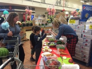 LCollegesqaure's tweet photo. #marketmoments #1050 #loblawscollegesquare #customerappreciation https://t.co/aIJLzAOp9F