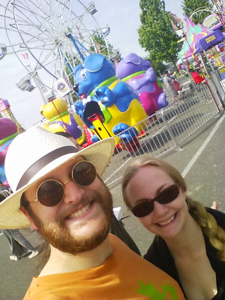 TealePB's tweet photo. Exploring the #esquimalt #bucaneerdays with @Snailphanie https://t.co/eVESJtZvP3