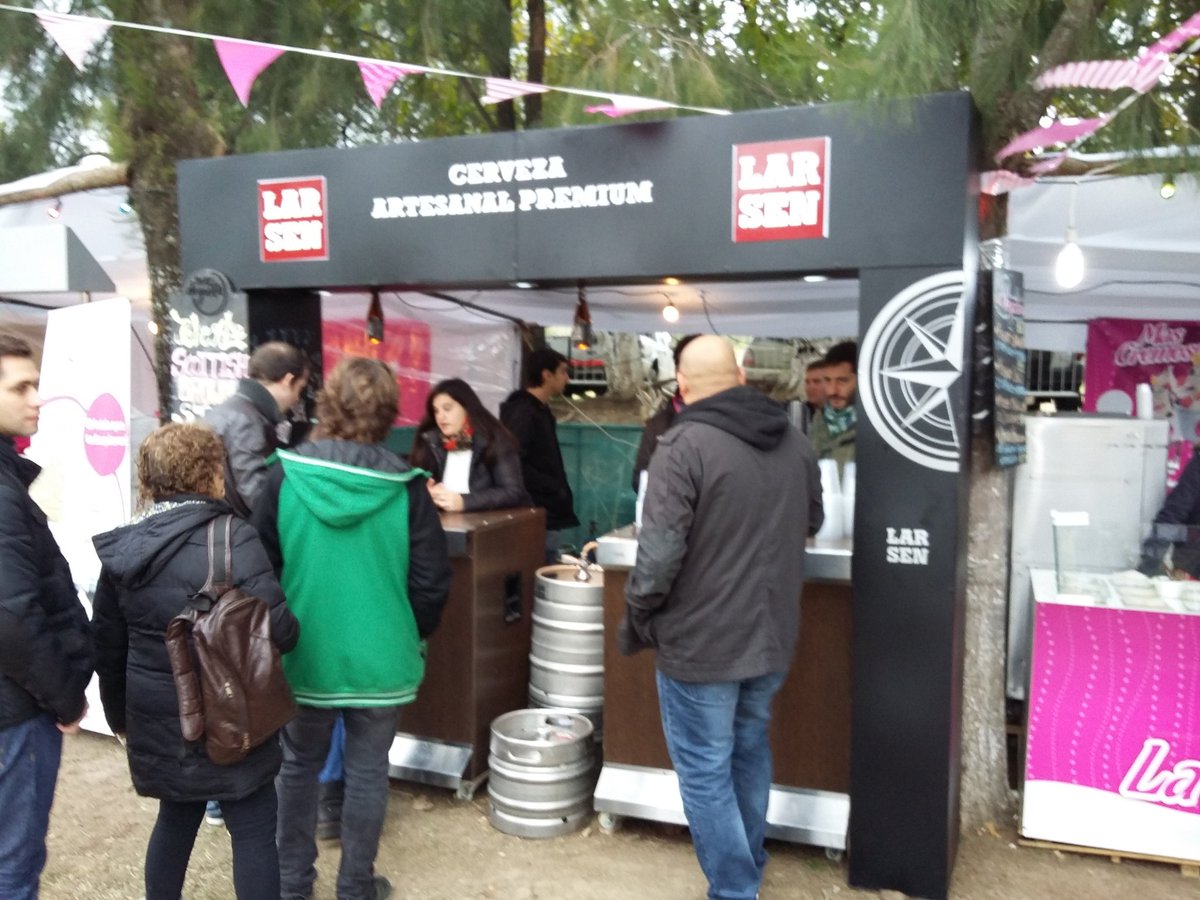 CervezaLarsen's tweet photo. Disfrutando un sábado diferente en #FeriaDegusta #Tigre https://t.co/9UHyG4EXUy