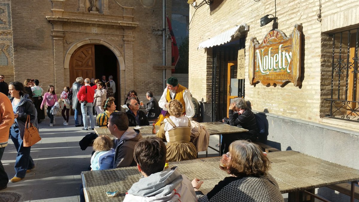 grisendo's tweet photo. Impresionante la #FeriaMudejar #Utebo @AytoUtebo https://t.co/KEu7Fl9QYw