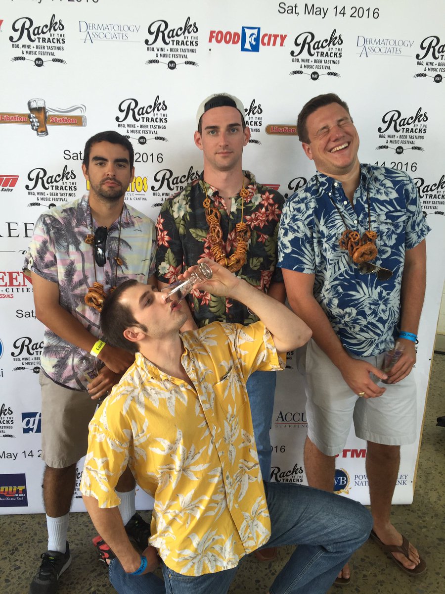 lizmkinney's tweet photo. #RacksRocks https://t.co/thU31DX3zB