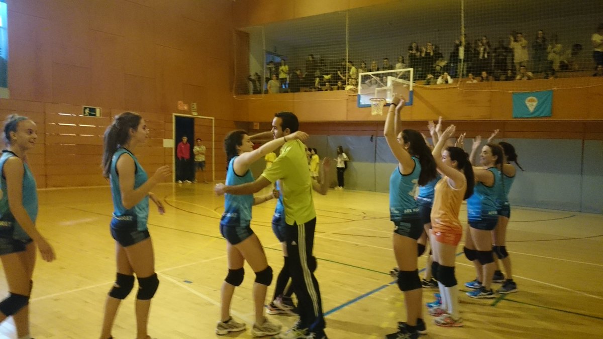 AEEINSM's tweet photo. #RESVOLEIFEDE: #CadetV 3 - 0 CV Salou. Partidàs, Victòria i Campiones 2aDvGD Permanència. Felicitats! @VoleiCatala https://t.co/21k7qpDt8p