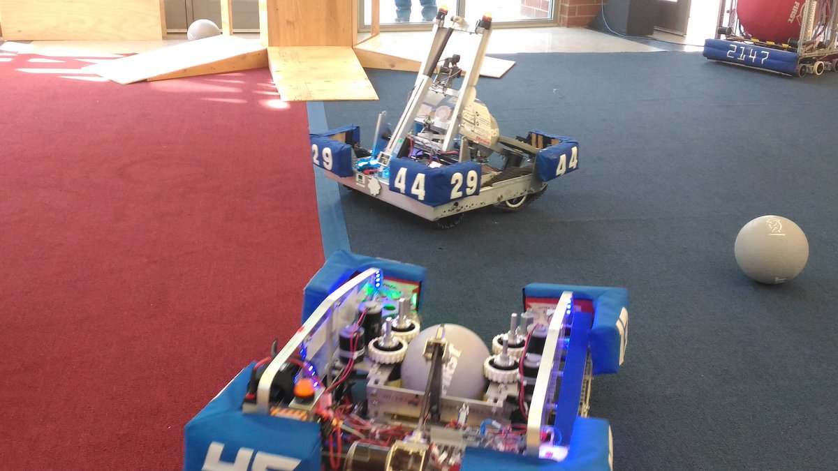 FRC4513's tweet photo. @frcTeam2147 invited us along with @team2944 and @SGSRobotics to a get together, we had a blast! https://t.co/HbQVnBM0kE