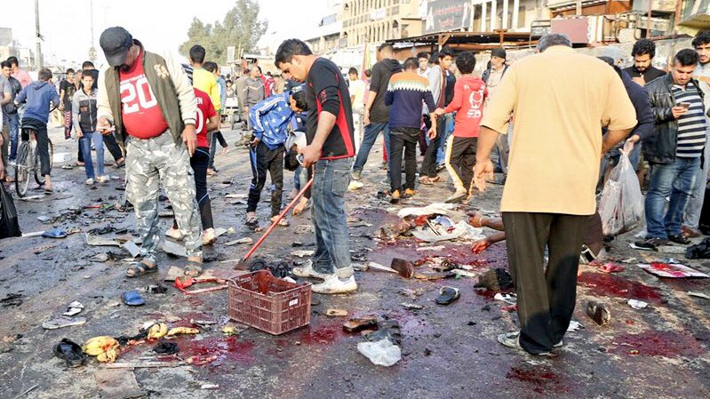 WeSaM_O_o's tweet image. صنف دمج حسيني 
وللـذبـح مــرغـــوب
وثوبـج دوم اســود
مـا بدليتي الثـوب
•
#بقلمي
#تفجير_مدينة_الصدر
#عراق_الحسين_ينزف