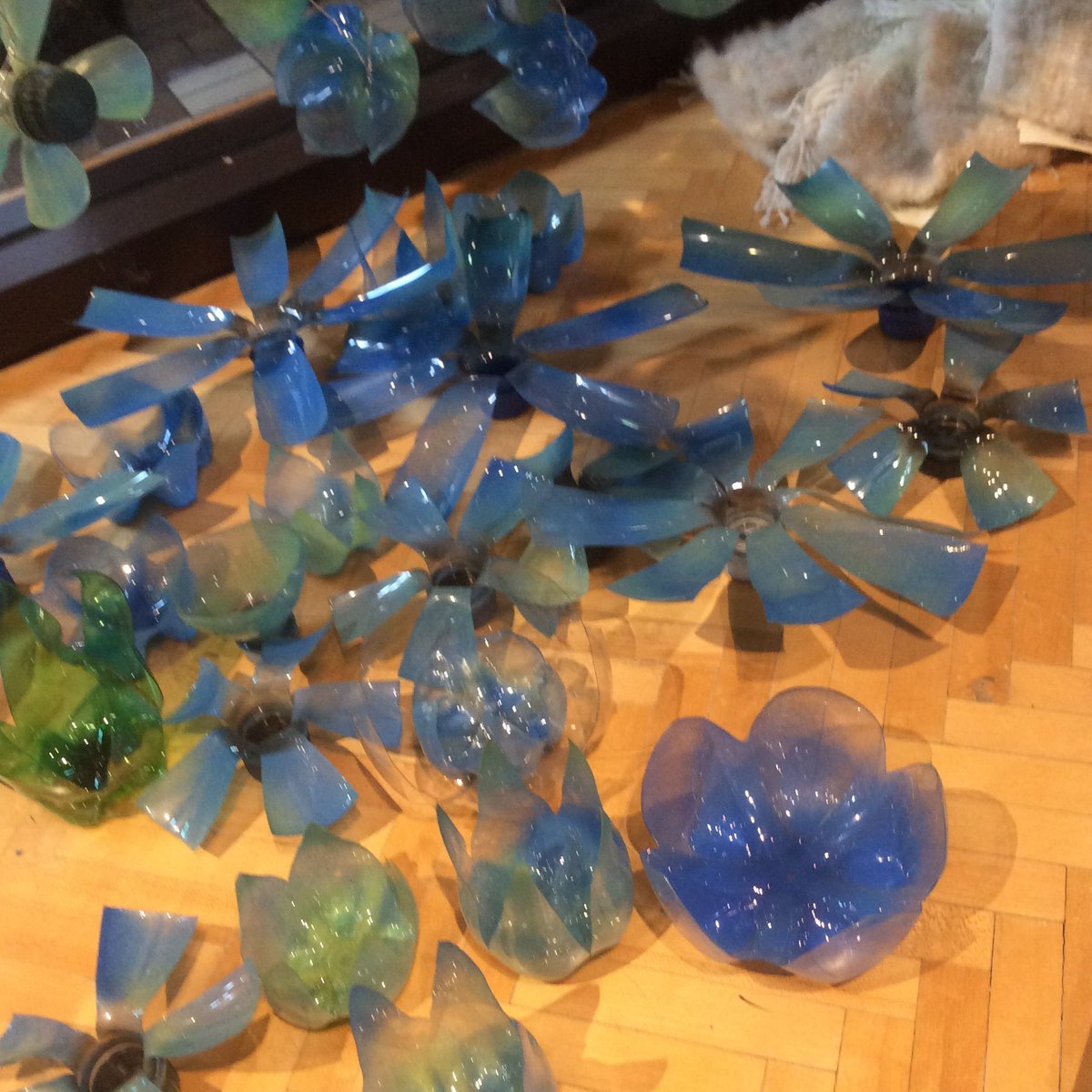 wonderstaples's tweet photo. Beautiful recycled art in the gift shop at Black Creek Pioneer Village..... #PANS2016 https://t.co/fVyCw9LZtR