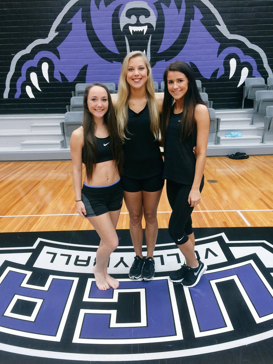 oliviaowenn's tweet photo. happy birthday Lurne @LaurenvHall 💜💜 #rushbears https://t.co/nkNhgqscBd
