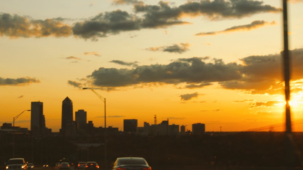 jayfloyd_'s tweet image. Duval traffic 
FADE OUT VISUALS 📷