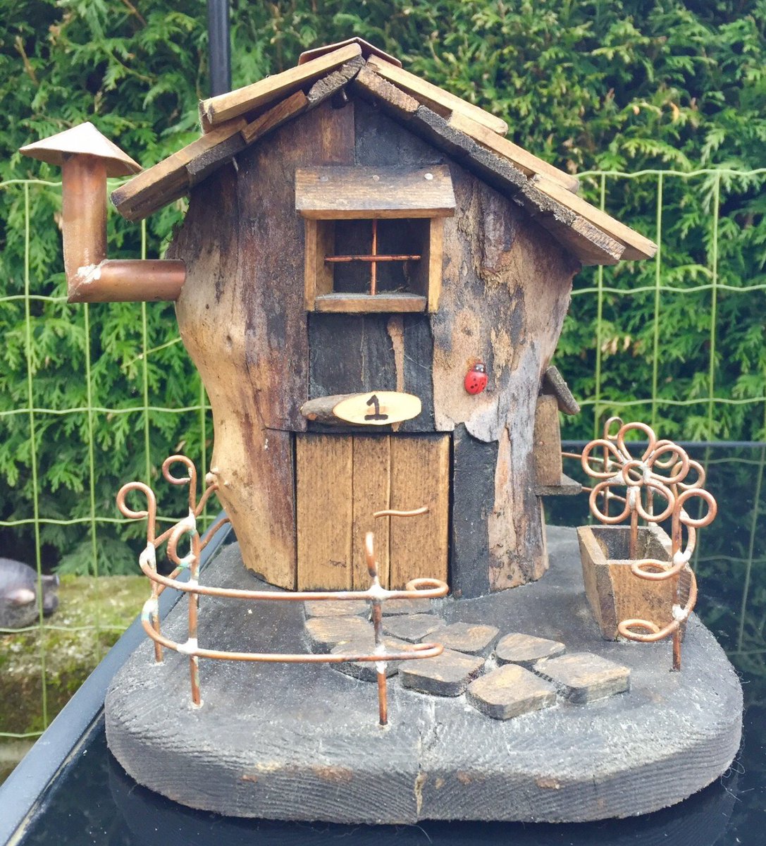 Copper_Paws's tweet photo. Handmade Tree Stump Fairy House, No. 1 Pixiedale Garden Ornaments,… https://t.co/jTjCQiKpxl #Etsy #GardenDecorations https://t.co/4tUGoHohXq