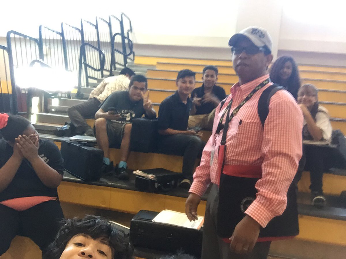 YorkChesterMS's tweet photo. #YCCougarPride #Band at #SCDBA #SEMPA #Superior & #Excellent #GoodDay #ProudBandDirector #gcsk12 https://t.co/skAEtfKKpc
