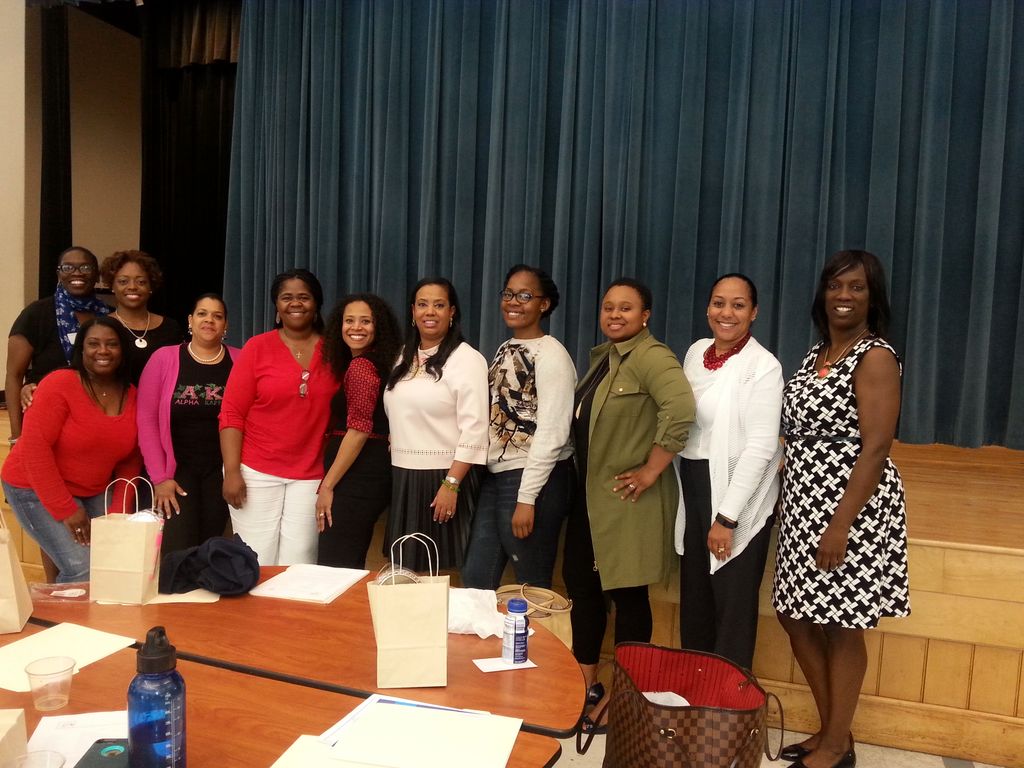 CarlaMorrison's tweet image. #Unity! @ZPHIBHQ @AKA1908 @DST1913 during #DeltaGems program #NHV #CT #Sisterhood #Community #Education #Scholarship