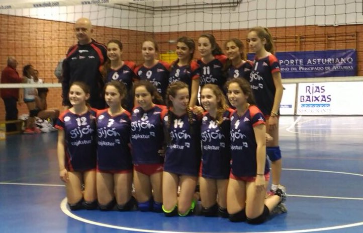VoleibolRGCC's tweet photo. #Inf2002RGCC CAMPEÓN DE LA COPA ASTURIAS INFANTIL Bravo Banda Temporadon 👏👏👏👏 #RGCC #SomosGrupo #VamosBanda https://t.co/mfzd15Ghbc