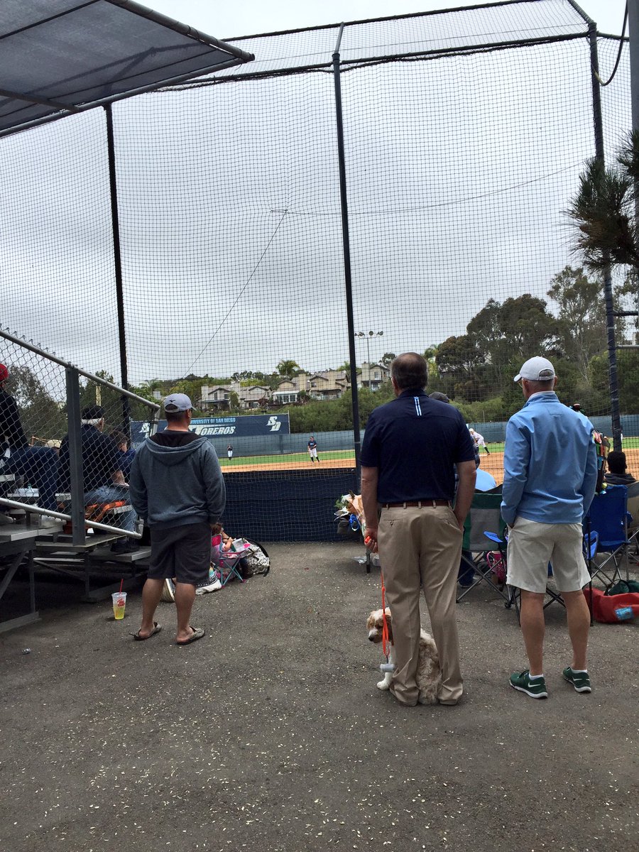 martinagalinato's tweet photo. President sighting at the #usdsoftball game. And a puppy! Good luck charm as we just put 4 up on the board! βΎοΈ https://t.co/fJnnR1oVII