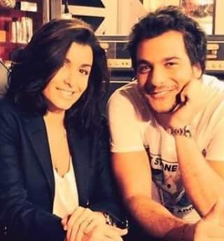 Promo_Jenifer's tweet photo. Ce soir, on soutient @Amir_Off à l'#Eurovision!!!!!!!!!!!! 😘🎶💪 https://t.co/LrtDV9S5ck