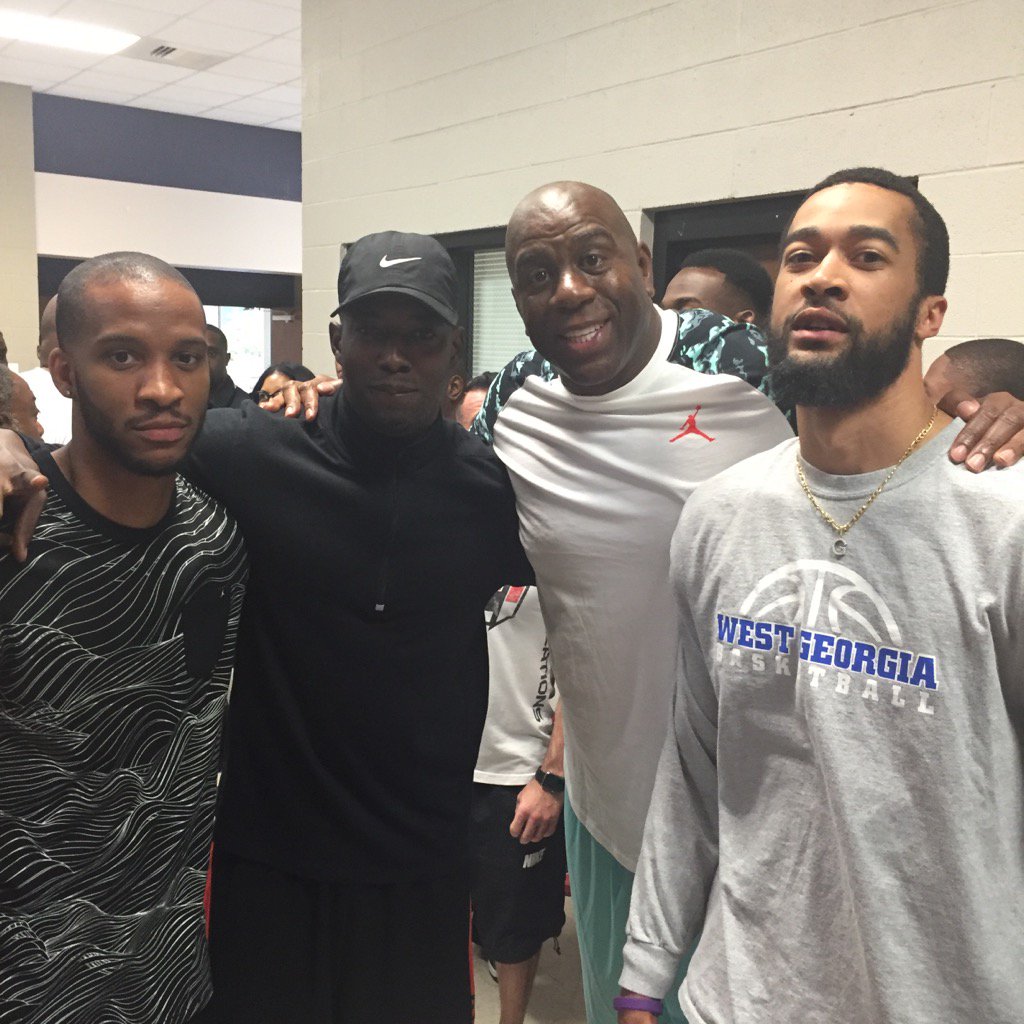 DECTOWNLEGEND's tweet photo. Motivated and Inspired to say the least . My brothers @1Tunnel_Vision @G_5601 and @MagicJohnson #SpartanStrong https://t.co/GMC2fC9qsa