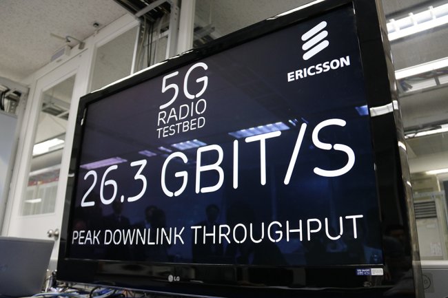 ericsson's tweet photo. Our #5G showed peak download speeds 350 times faster than the current #LTE network!  Read: https://t.co/Bx2B8firkq  https://t.co/IF1dJV6UZj