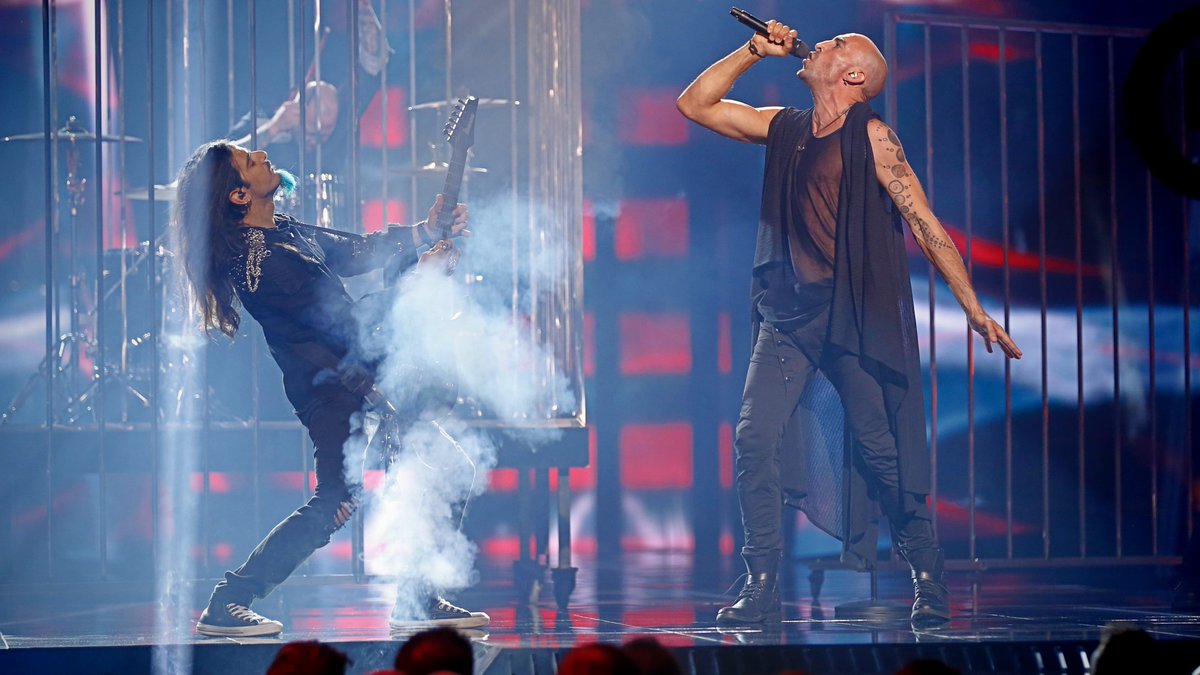 bbceurovision's tweet photo. EBU RULES: Instruments are not allowed to be played live at #Eurovision. #airguitar #Cyprus https://t.co/ah4zNE0sNK
