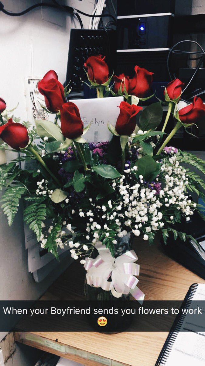 send flowers to boyfriend