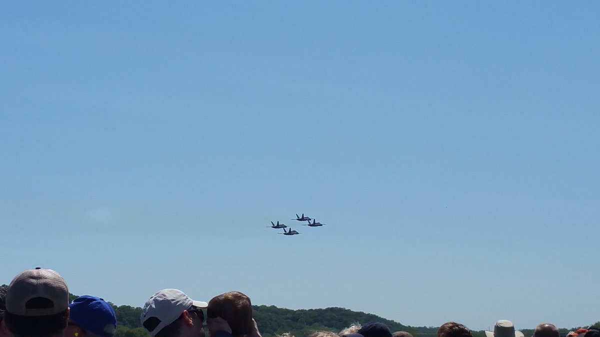 SpiritAirshow's tweet photo. And the @BlueAngels take off at #Spirit16! https://t.co/4uCASPM6f7