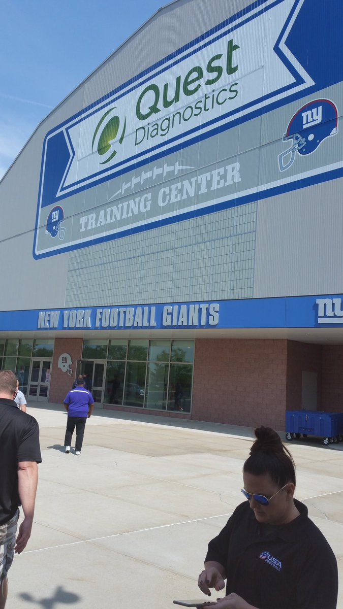 scpalfootall's tweet photo. USA FOOTBALL PSC training clinic - NY Giants - quest training facility https://t.co/j46qD4Mufo