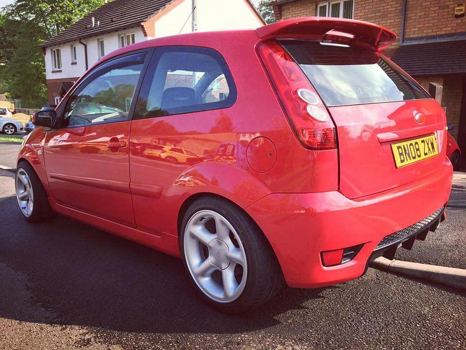 Catalin_Arroyo's tweet photo. Them reflections ๐
#ford #st #mk6 #fordfiesta #fordfiestast #fiestast #fiestastoc #fiestast150 #f6oc #welshford #shโฆ https://t.co/xIV0zV3qmF