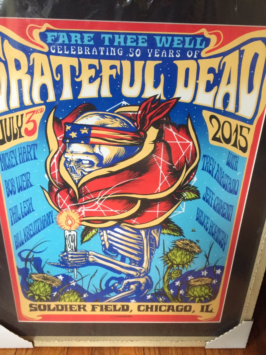 Jamiinthere's tweet photo. Best night of the three. #faretheewell thanks to @euoplocephalus for bringing posters by. https://t.co/OPkKLkrmAo