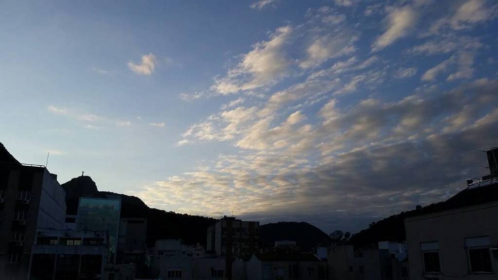 instacopacabana's tweet photo. Vista do churras! #cf2013 #petrobras #rj #errejota #copacabana #cristoredentor by douglasmโฆ https://t.co/UJgeJ5hmFr https://t.co/rswpQcqTzg