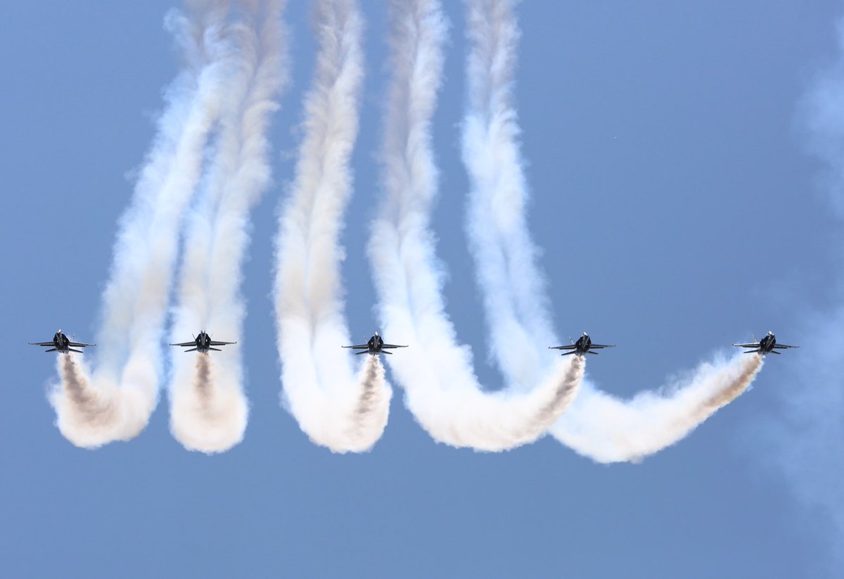 thisiskatiep's tweet photo. @navyblueangels flying over the @spiritairshow. So cool! But where did plane 4 go? #spiritairshow #spirit16 https://t.co/GJ5XuuqH6U