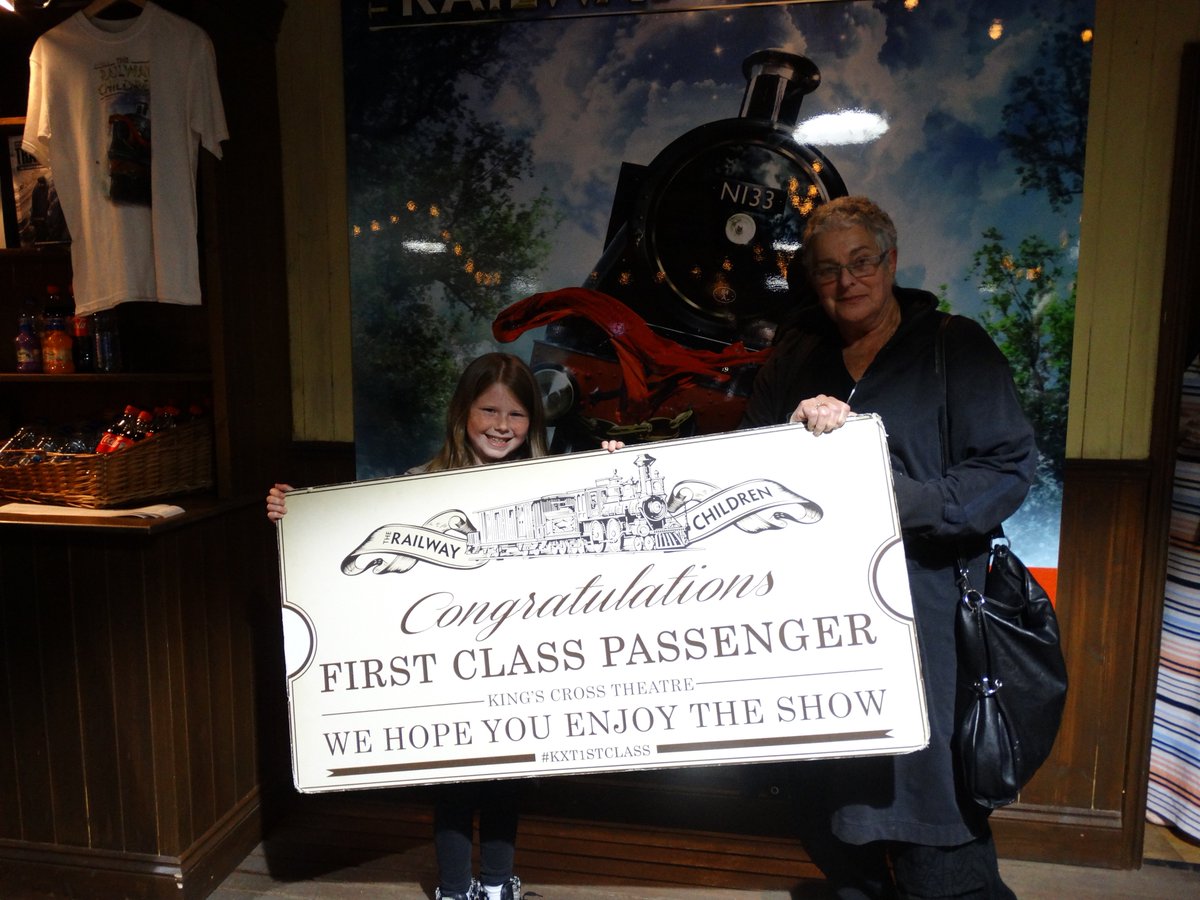 kxtheatre's tweet photo. Today's @TRCKingsCross #firstclass passengers. #frontrow #westendvip https://t.co/ZycWWNX9HV