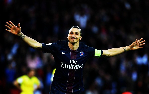 InvictosSomos's tweet photo. Zlatan Ibrahimovic con PSG:

✓ 154 goles.
✓ 179 partidos.
✓ 11 títulos.

"Llegué como un rey, me voy como LEYENDA". https://t.co/vsfYvhUioW