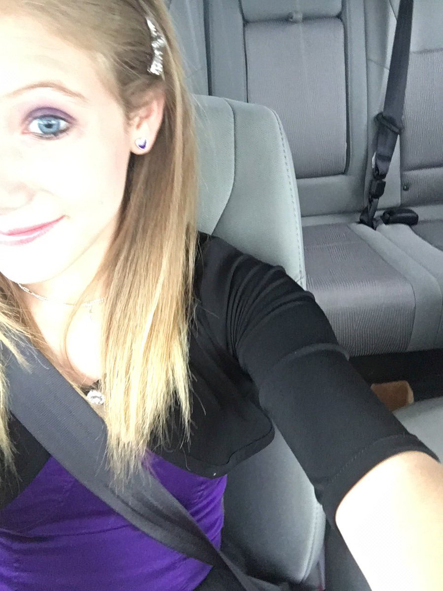 Abigail Gradomksi tweet media