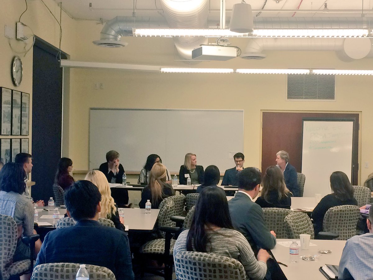winniewongkw's tweet photo. LIVE: You are your brand, you are the face of it. Be yourself and authentic. #PRSAJumpstart @PRSAPugetSound https://t.co/J44UqFhttT
