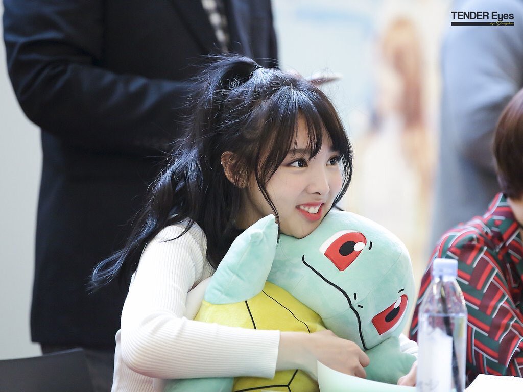 ナヨンがこの表情で受け取ってくれてとき、可愛いさがハンパなかったゎ