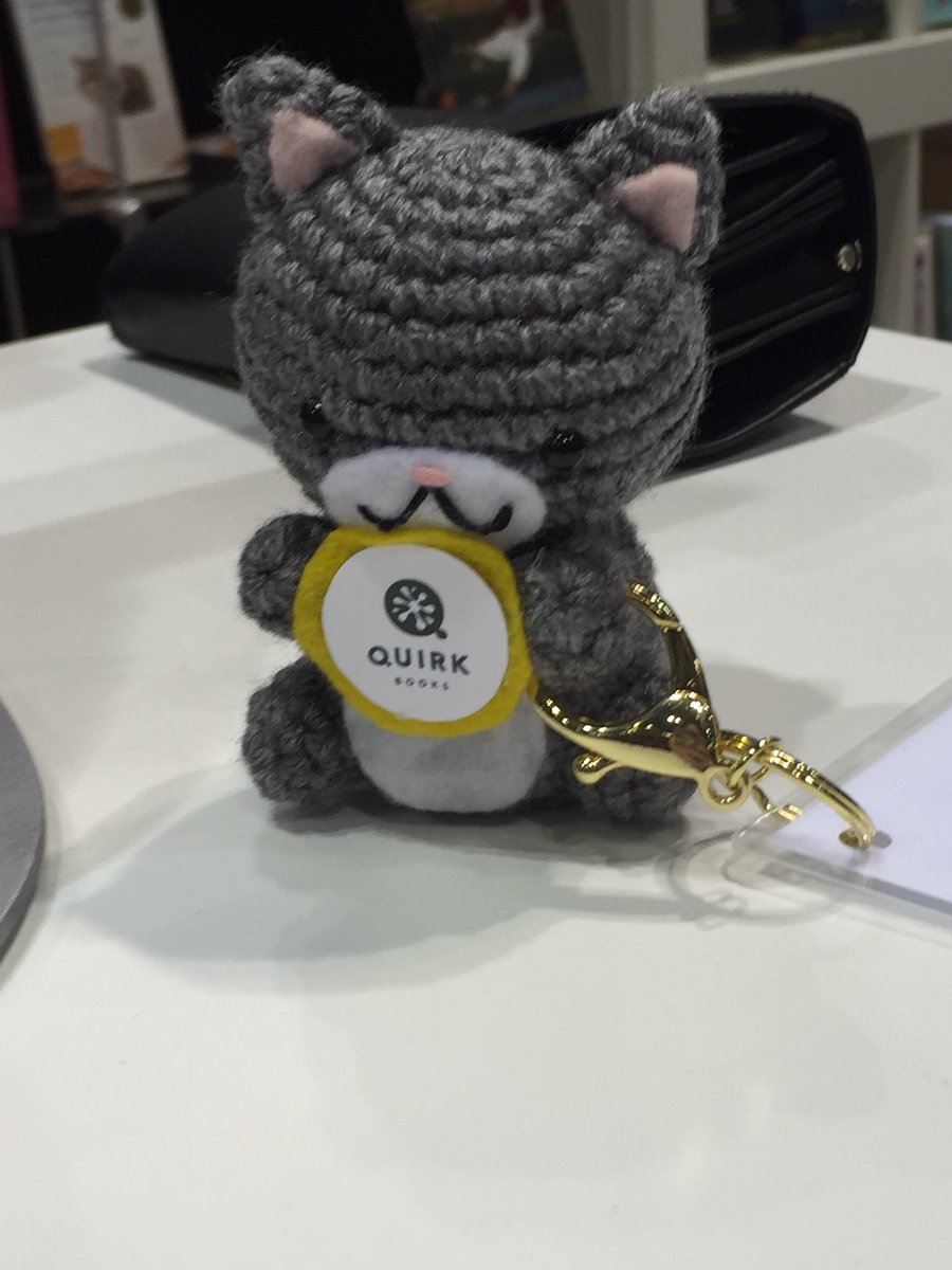 redlipreader's tweet photo. #QuirkECat @quirkbooks https://t.co/8uePbtyD2E