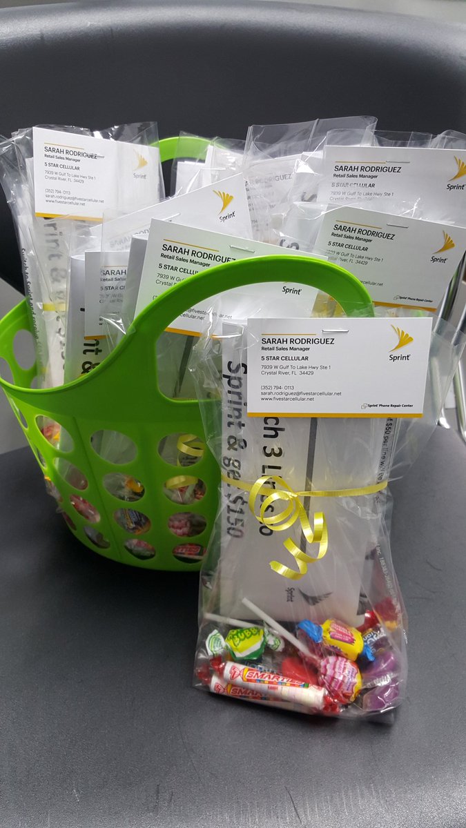 5StarCR's tweet photo. Treats for the new YMCA! Head on over to Sprint Crystal River! @LarosaRob @SWFLDM5STAR @bill_figueroa @toddkeeler https://t.co/8KmAyrXOQP