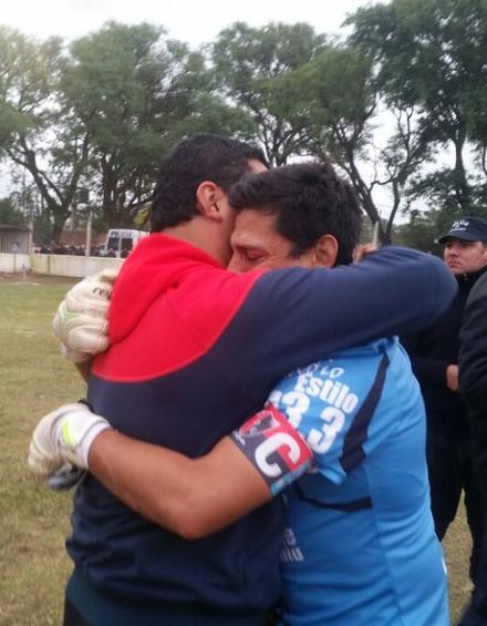 Futbol_Ascenso's tweet photo. #FederalC FINAL ASCENSO 1
VUELTA - FINAL
#DefensoresE 2
#DefensoresFP 1
Global #DefeE 3-2 ASCENDIO al #FederalB https://t.co/JZ3IeolI7i