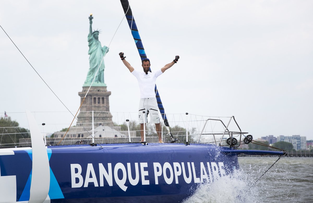 VoileBanquePop's tweet photo. Revivez en images l'arrivée victorieuse d'Armel à #NewYork après une transat intense !  by @LloydImage #BravoArmel https://t.co/UTnE51phOo
