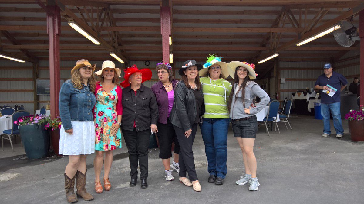 rolandresources's tweet photo. Chapter 4 Enjoys a day at the race. Rocking their derby hats! https://t.co/S54M1OSJCr