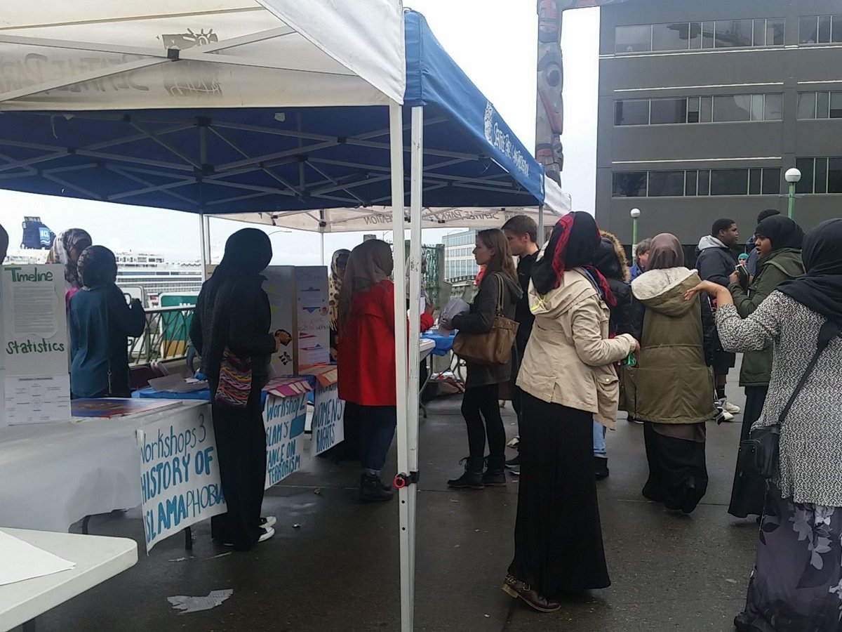 FN_Dar's tweet image. Here at Global Islamophobia Awareness Day to support the amazing Muslim young women of our community! #hopeinaction