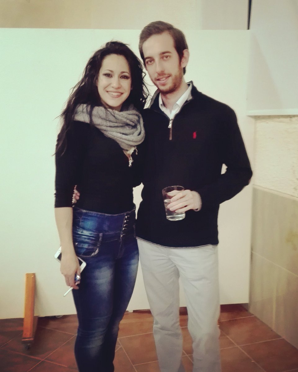 Jesusdelcampo91's tweet photo. Fantástica noche en #Barroman con esta guapísima cantante @beita_wt #Azabache #2016 😜😜 https://t.co/hWW0EVMwnd