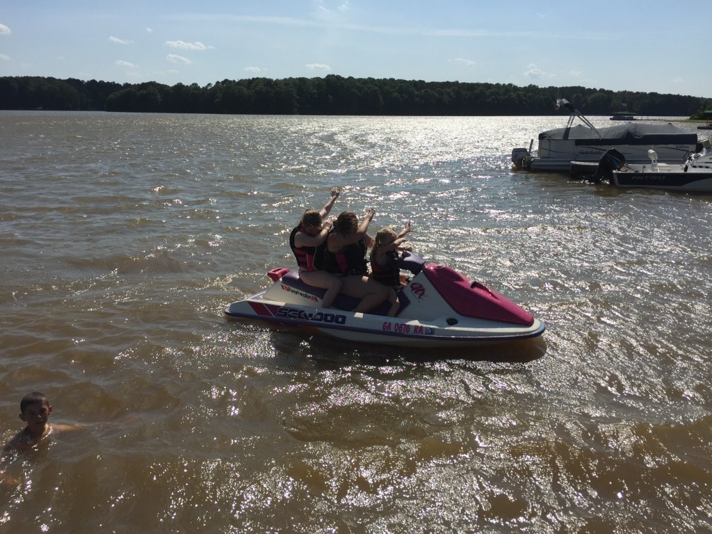 susanna_barr's tweet photo. Lake Dayπ #100daysofdabbing #Dabventures #lakedab #firedab #day29 https://t.co/4jPisVyzXq