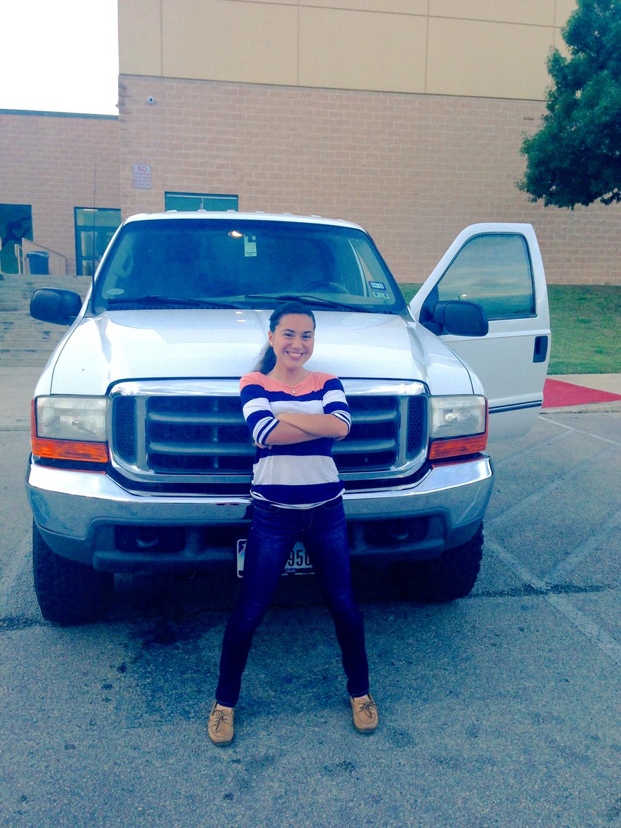 mommajen00's tweet photo. Babygirl handled her #parkinglessons like a #boss today! @Aalexxandriaaa #shegetsitfromhermomma https://t.co/WPZeG5walK