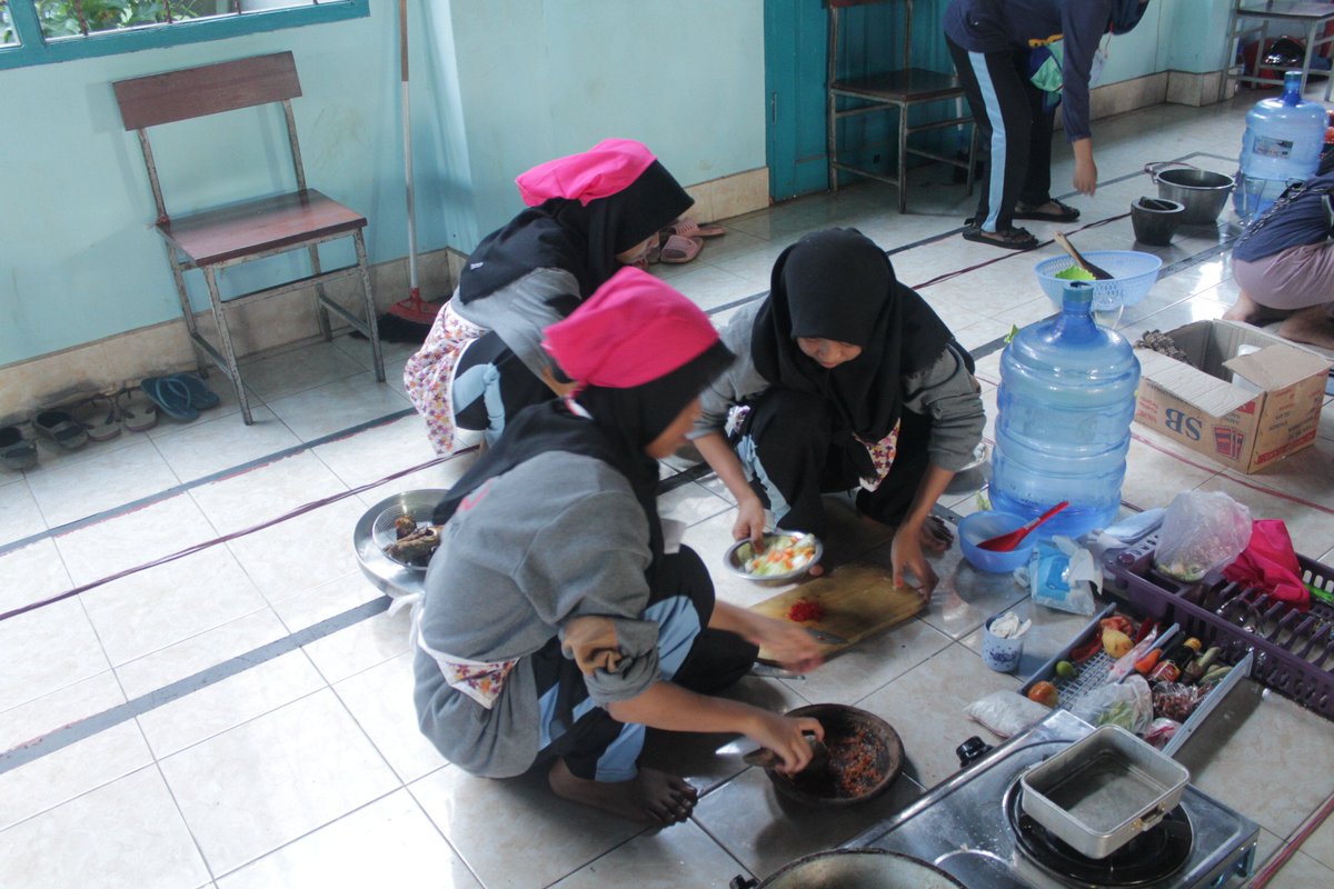 PMR SMAN 04 MAKASSAR tweet media